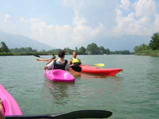 Vacanzenatura in canoa verso Dascio